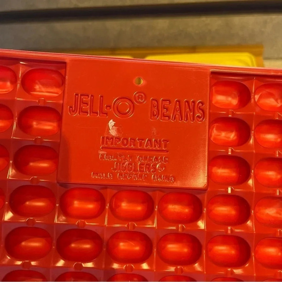 Jello Jell-O Jigglers Celebrate Spring Easter set Of 4 Yellow Molds 1 Jelly Bean - Picture 7 of 7